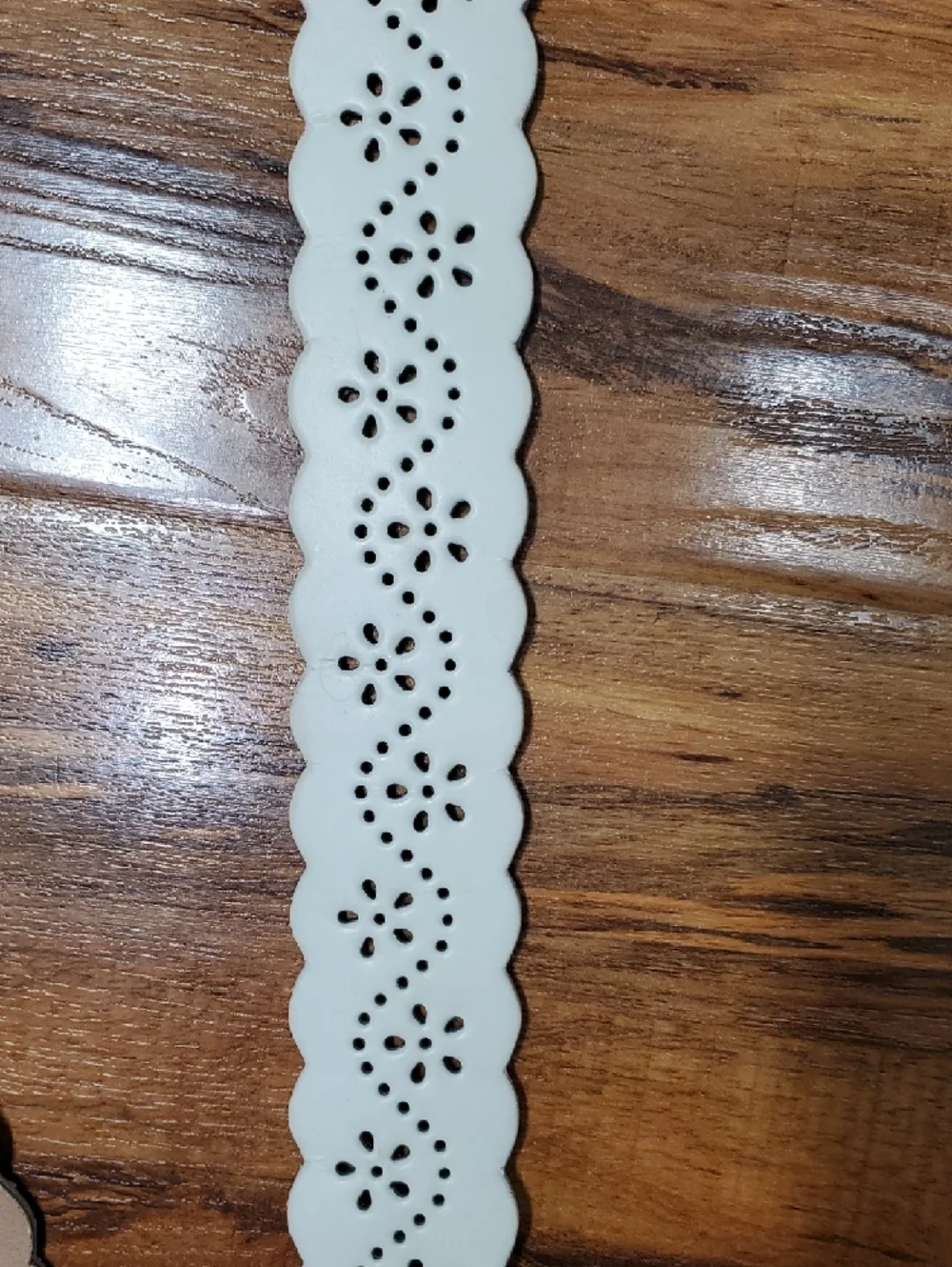 White Scalloped Leather Belt Women’s Large